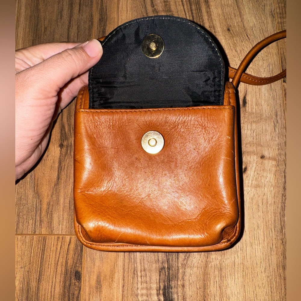 HOBO Brown Leather Crossbody Bag - Picture 3 of 7